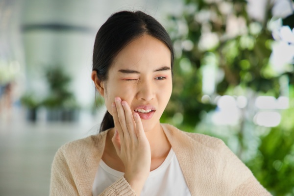 Nguyên Nhân Và Cách Chữa Trị Tình Trạng Trám Răng Bị Nhức