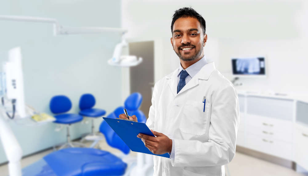 Nha khoa và tầm quan trọng của việc duy trì sự cân bằng giữa công nghệ và kỹ năng chuyên môn